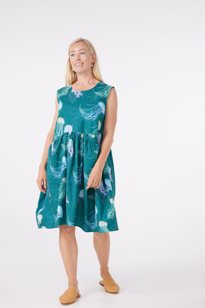 Maternity-and-Breastfeeding-Dress-in-Green-Jellyfish-Print-front-Rex-and-Isla